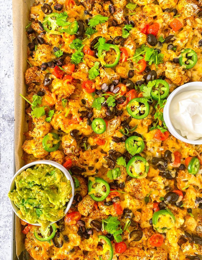 Simple Low Carb Cheesy Cauliflower Nachos Honest Grub Honest Foodie