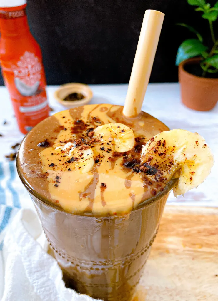 Chocolate Coffee Breakfast Smoothie - Budget Bytes